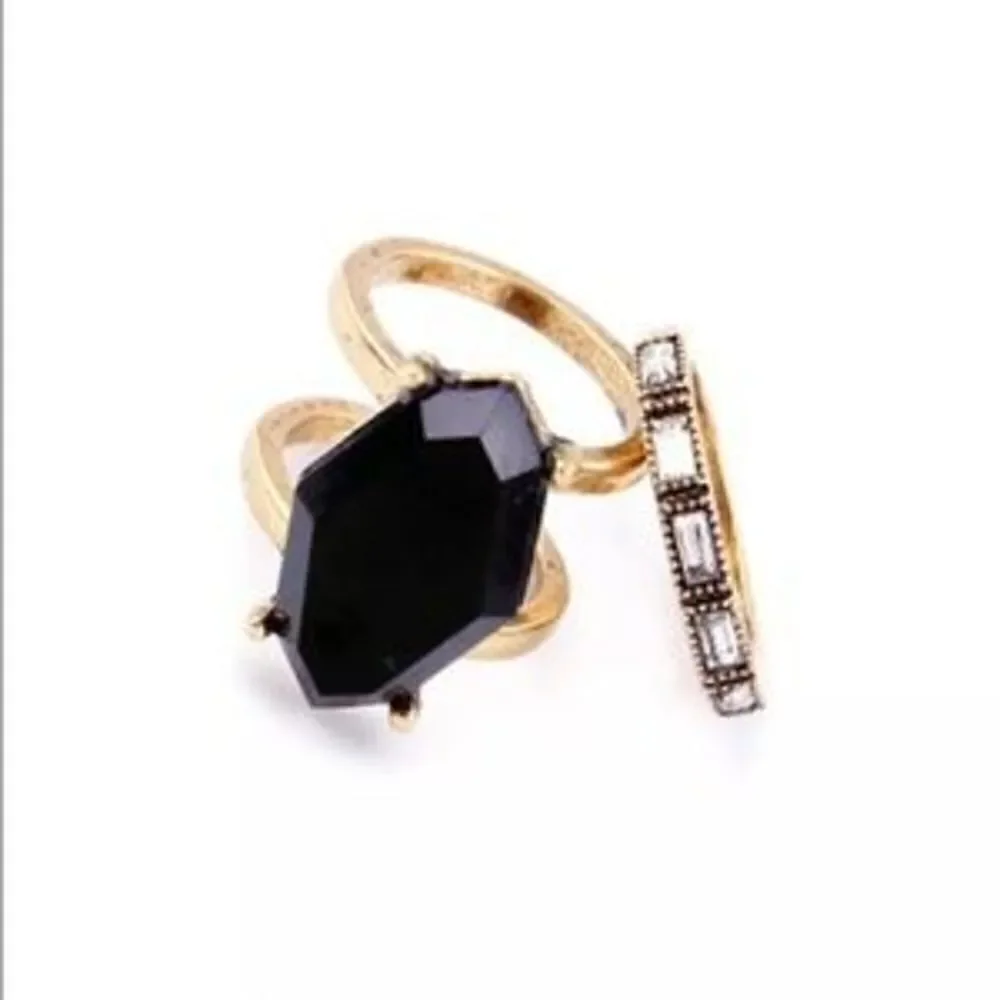 NEW!! Gorgeous Ring Set